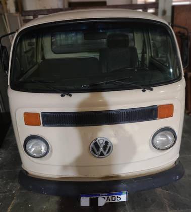 VOLKSWAGEN KOMBI 1.6 MI PICK-UP CS 8V GASOLINA 2P MANUAL VOLKSWAGEN KOMBI 1.6 MI PICK-UP CS 8V GASOLINA 2P MANUAL